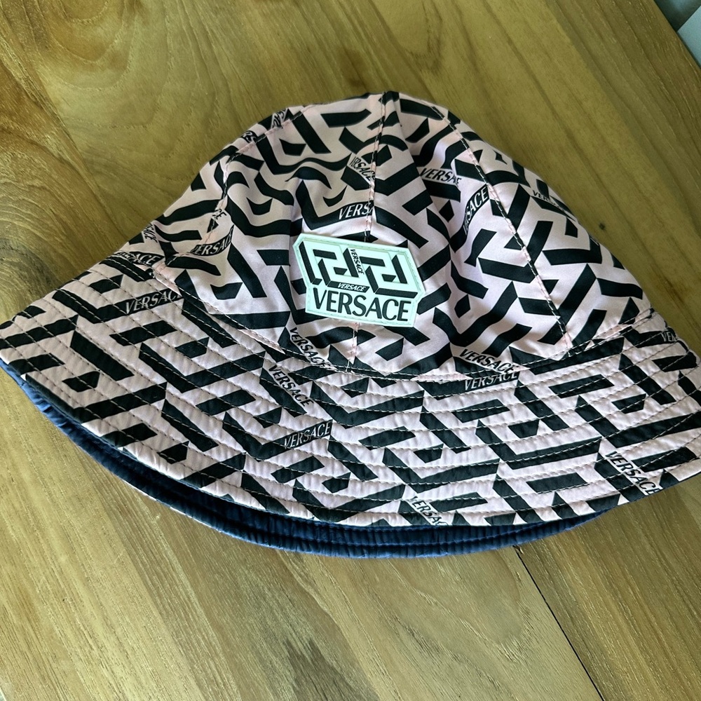 Versace La Greca Printed Nylon Reversible Bucket Hat Pink
